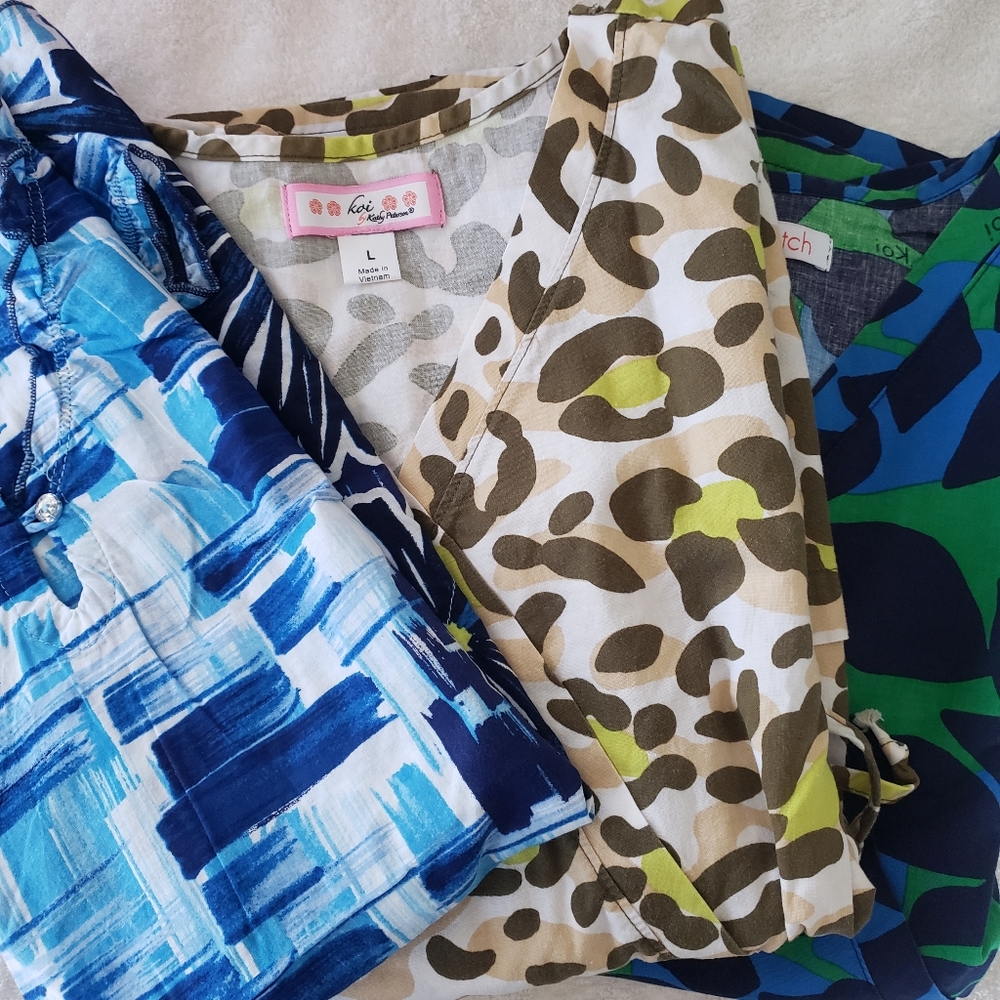 *Set of 3* KOI women lg scrub top